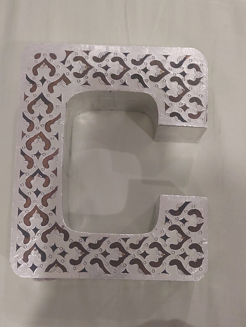 Decorative Letter C Accent in Silver